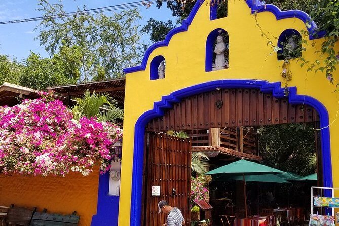 Half-Day Tour to Tequila Factory and Villages from Mazatlan - The dancing horses stop: fun for some, hard for others