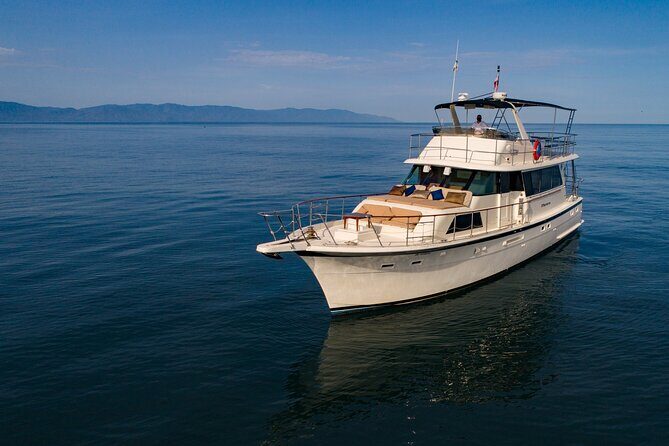 Hatteras 58-61' Luxury Yacht in Puerto Vallarta & Nuevo Nayarit - Food, snacks, and the open bar: what you’ll actually taste