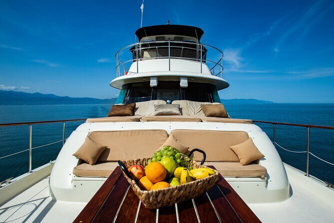 Hatteras 58-61' Luxury Yacht in Puerto Vallarta & Nuevo Nayarit - Price and logistics: the stuff that can make or break your day