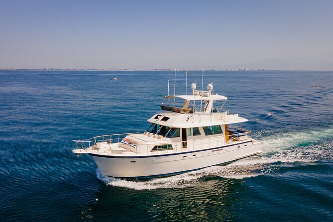 Hatteras 58-61' Luxury Yacht in Puerto Vallarta & Nuevo Nayarit - Your water time: snorkeling, kayaking, and paddleboarding