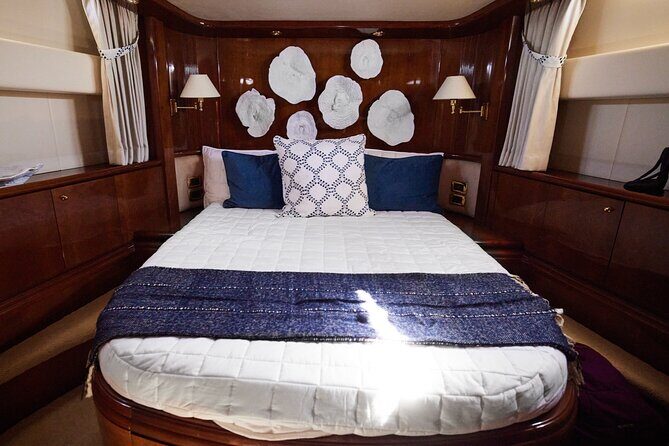 Heather Nikki 80 ft Italian Azimut Yacht Rental - Boarding at Marina Cabo San Lucas: the start-to-finish flow