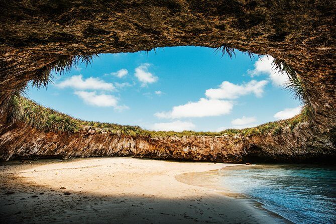 Hidden Beach - Marietas Islands - Entering Hidden Beach (And Why Your Time Feels Tight)