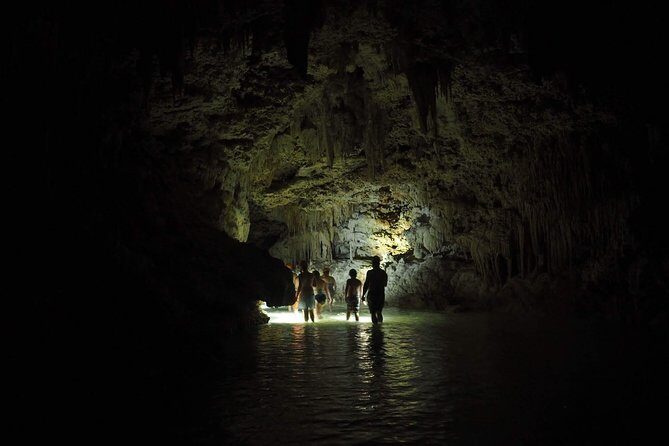 Hidden Cenote exploration in Playa del Carmen - Timing, Weather, and Crowd Control for an All-Weather Day