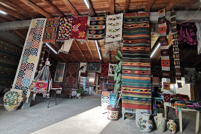 Hierve el Agua Guided Full Day Tour in Oaxaca - Teotitlán del Valle textile house-workshop: wool, pigments, and weaving