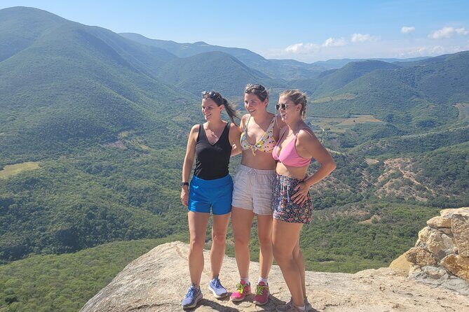 Hierve el Agua Half Day trip in the morning - Lunch at local stalls: how to eat well without losing time