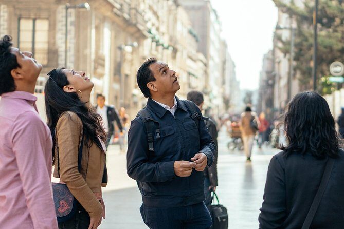 Highlights & Hidden Gems With Locals: Best of Mexico City Private Tour - The Included Drink/Tasting: A Small Break That Adds Local Flavor