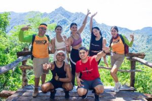 Hiking Jorullo Point - Wildlife and orchids: how the guides turn a walk into a bird-hunting lesson