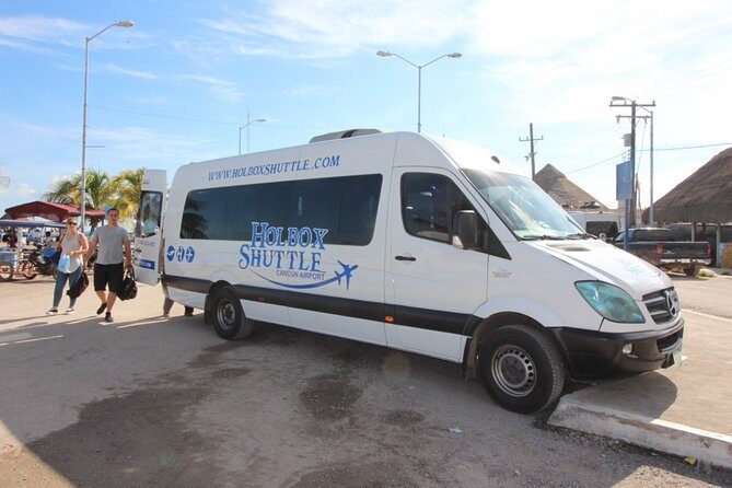 Holbox Cancun Airport Shuttle Terminal 2 - Communication, drivers, and what the ride actually feels like