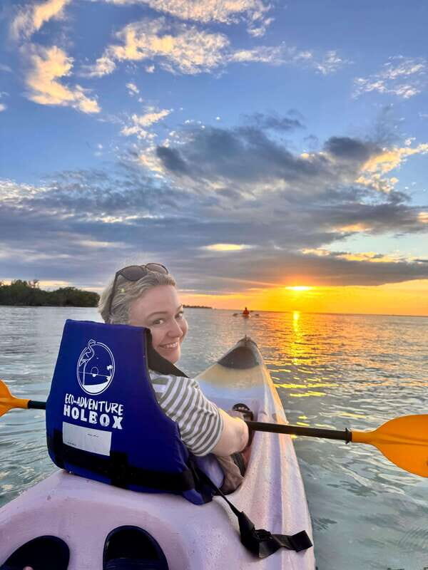 Holbox: Mangrove Sunset Kayak Tour - Holbox to the mangroves: the calm start that sets the tone