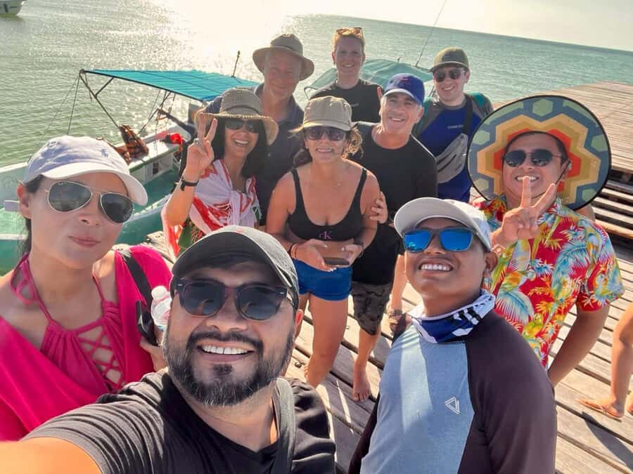 Holbox: Punta Mosquitos, Birds & Pasión Island Boat Tour - Isla de los Pajaros (Bird Island): pelicans, flamingos, and quick photo time
