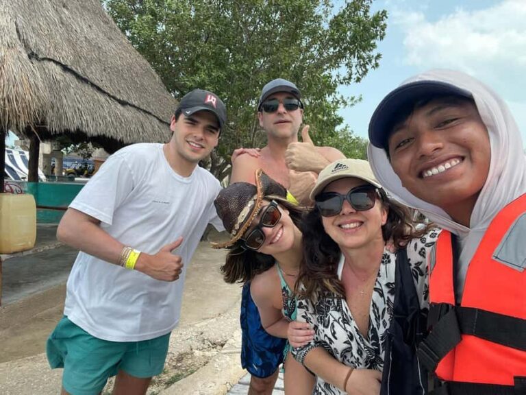 Holbox: Punta Mosquitos, Birds & Pasión Island Boat Tour - Getting started at Servicios Turisticos Holboxeños and your boat