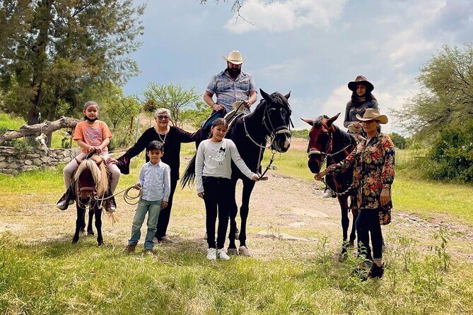 Horseback Ride in Guanajuato with Live Music and Food - Homemade buffet on the side of the mountain