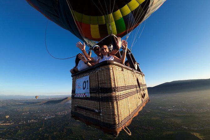 Hot air balloon flight in Teotihuacán + Breakfast in a Cave - Key highlights worth planning for