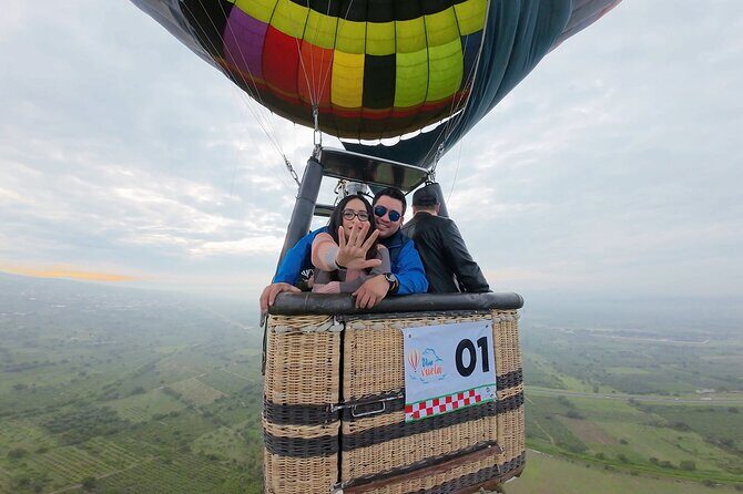 Hot air balloon flight in Teotihuacán + Breakfast in a Cave - The launch day flow: coffee, ceremony, and flight certificates