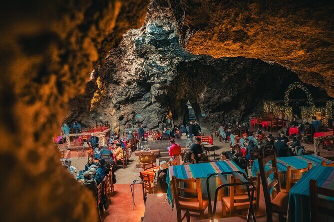 Hot Air Balloon Flight Teotihuacan With Pickup and Breakfast - Stop 4: La Cueva Teotihuacán underground breakfast with dance