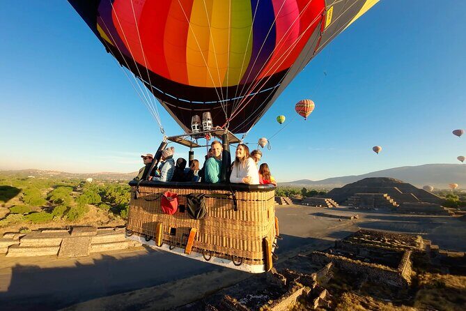 Hot Air Balloon Flight Teotihuacan With Pickup and Breakfast - From the Globeport wait to the first look over the pyramids