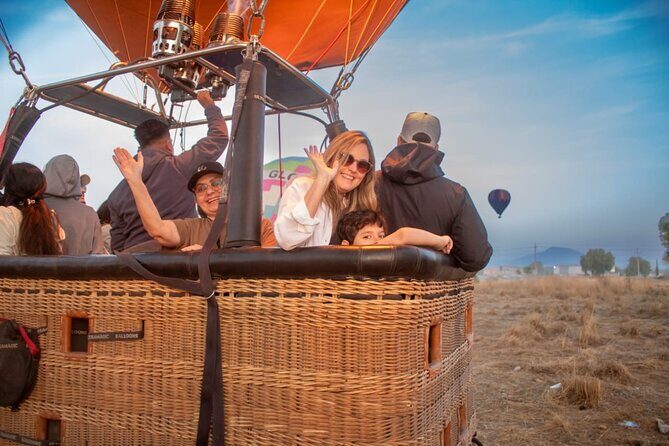 Hot Air Balloon Flight with Breakfast in Cave and Transportation - Breakfast in La Cueva: A Cave Setting That Feels Like a Storybook