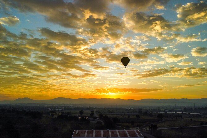 Hot Air Balloon Flight with Breakfast in Cave and Transportation - Tlalocan Artisan Workshops and Typical Drink Tasting