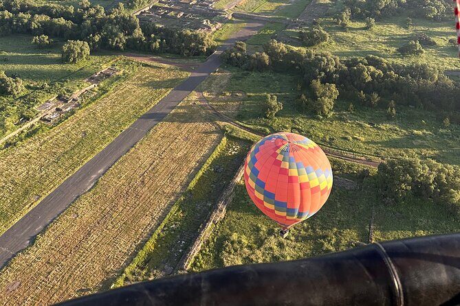 Hot Air Balloon Flight with Cave Breakfast - Flight certificate at 7:40 and breakfast at 8:10