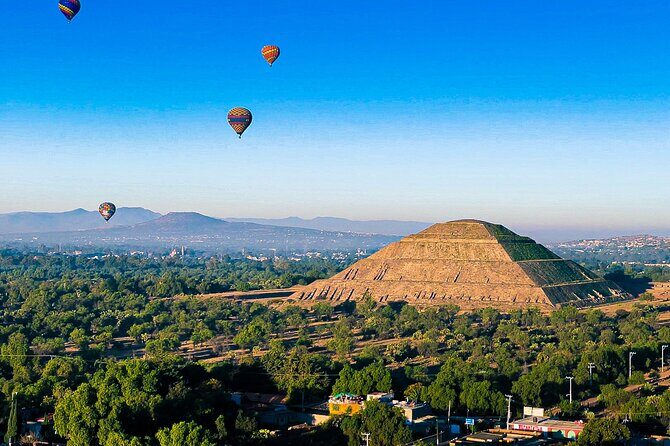 Hot Air Balloon Ride Over Teotihuacán Pyramids from Mexico City - Boarding the Balloon: The Pilot Briefing Is Key
