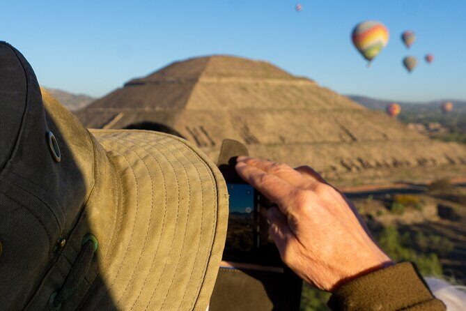Hot Air Balloon Rides in Teotihuacan with Breakfast - Breakfast buffet and a handicraft workshop with typical beverages