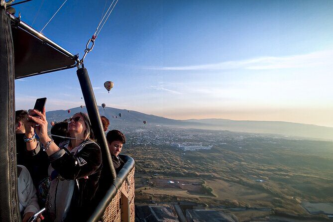 Hot Air Balloon Rides in Teotihuacan with Breakfast - Getting to Von Navi: pickup points in Mexico City and the real meeting address