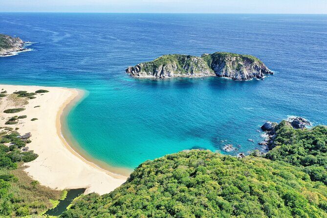 Huatulco Bahías Tour - From Santa Cruz to Cacaluta: A Heart-Shaped Bay and a Snorkel Option