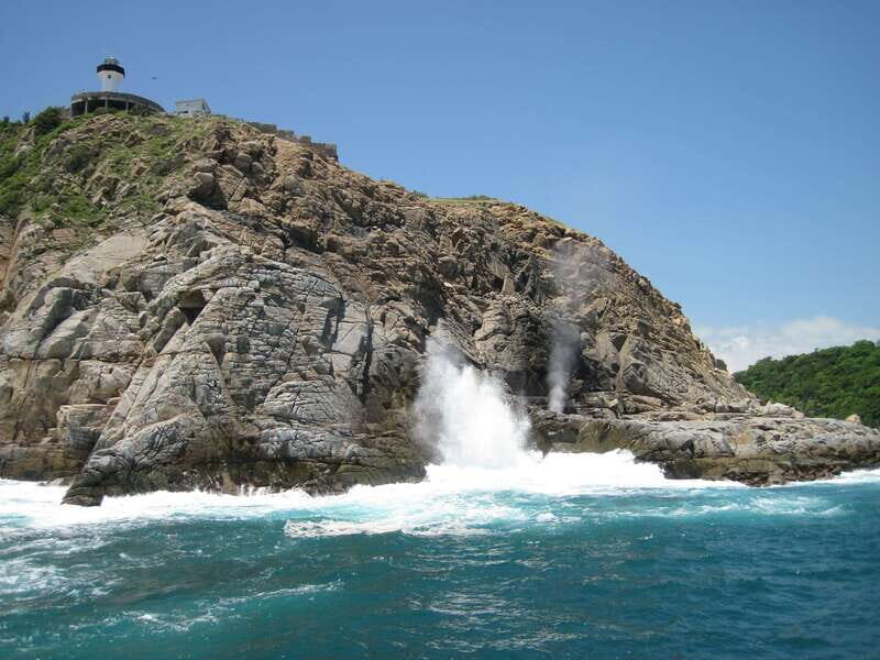 Huatulco: Premium Boat Tour with snorkel experience. - Should you book the Paraíso Huatulco premium boat tour?