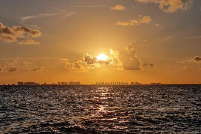 Isla Mujeres, Cancún Private Sunset Trip - Beer, Snacks, and the Floating Playlist Reality Check