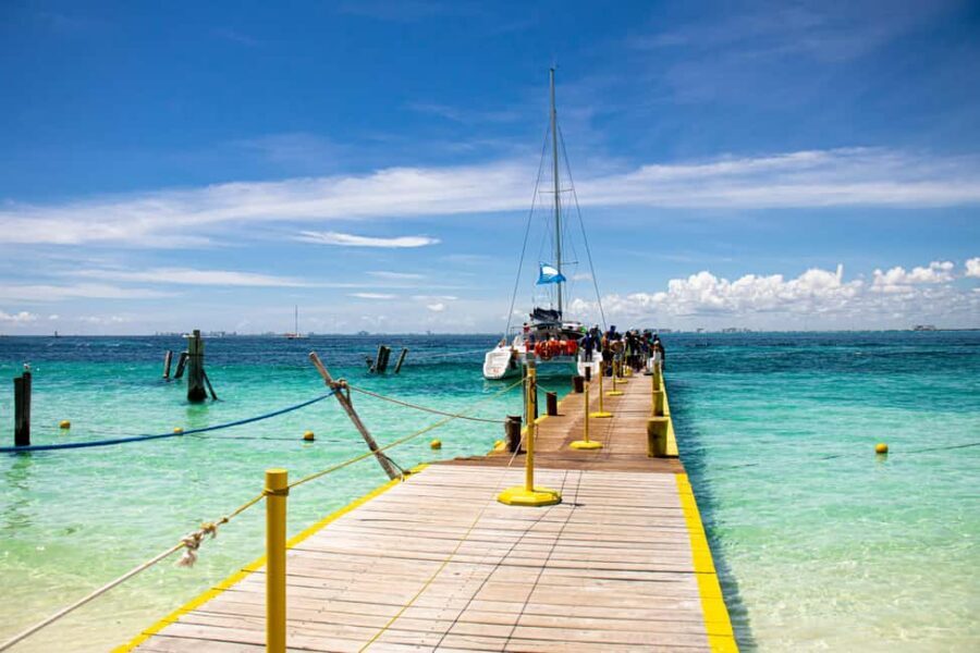 Isla Mujeres: Catamaran Ride with Open Bar, Snorkeling, and Lunch - Playa Norte and the beach club: where the island time is spent