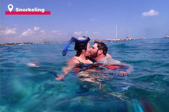 Isla Mujeres Catamaran + Snorkel + Open Bar on board + Buffet - Food on Board and at the Beach Club: Buffet Expectations