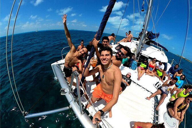 Isla Mujeres Catamaran + Snorkel + Open Bar on board + Buffet - Pickup in Cancun and the Hotel-Zone Timing That Can Make or Break Your Morning