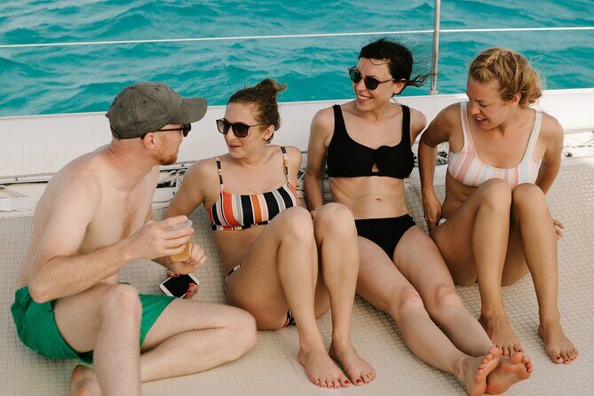 Isla Mujeres Catamaran Tour with Open Bar, Lunch and Snorkeling - The return at sunset: why the last hour can make or break your mood