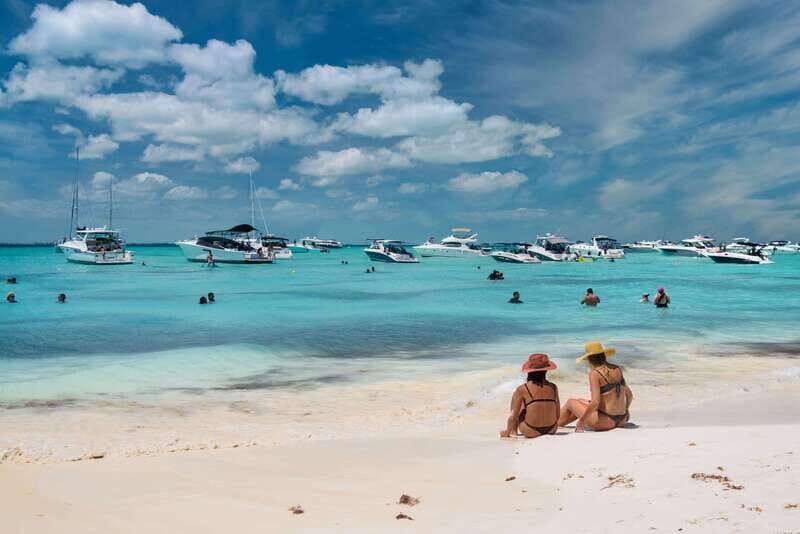 Isla Mujeres: Catamaran with Open Bar, Snorkeling and Lunch - Reef snorkeling in a 30-minute window (and why that matters)