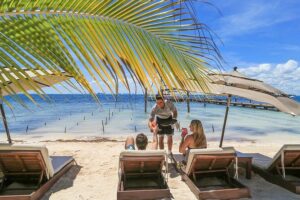 Isla Mujeres luxury catamaran with premium open bar and lunch - Getting to the marina: pickup timing and the stuff people forget