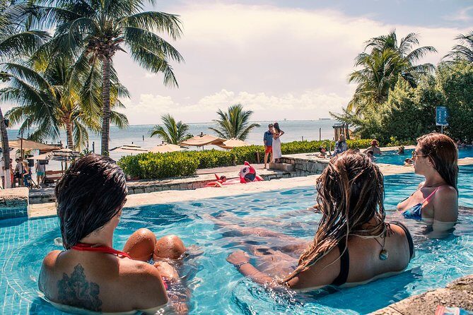 Isla Mujeres luxury catamaran with premium open bar and lunch - Who this Isla Mujeres luxury cruise is best for
