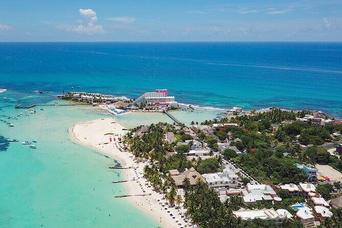 Isla Mujeres Luxury Sailing: Adults Only or Family Friendly - The catamaran day: open bar, lunch, and how long you’re actually on the boat