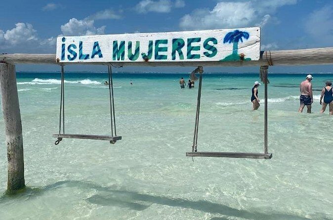 Isla Mujeres on luxury catamaran with snorkel, open bar and lunch - Getting there and back: pickup, hotel drop-off, and the real meaning of 6 hours