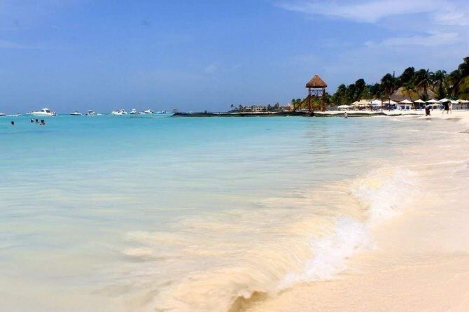 Isla Mujeres Sailing catamaran tour - Isla Mujeres town time: use it for the island feeling, not shopping pressure