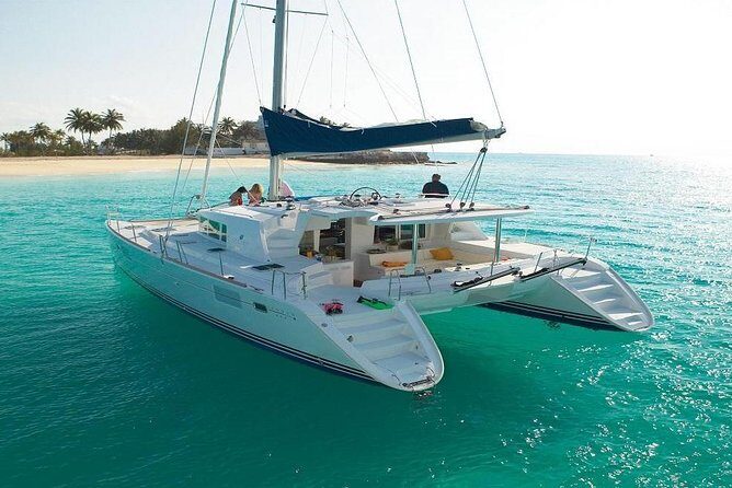 Isla Mujeres tour in a Catamaran with snorkel, open bar, lunch - Money talk: how the $20 price turns into a bigger day budget