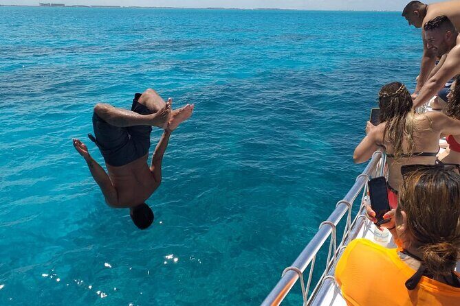 Isla Mujeres Tour with Open Bar Food and Snorkeling - Price vs Reality: The $25 Ticket Plus the MX$1,000 Boarding Fee