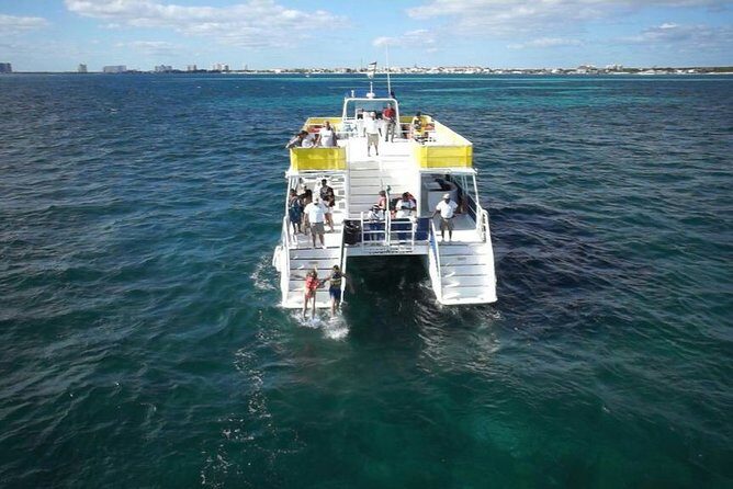 Isla Mujeres Unlimited! Fun & Party with transportation - Entertainment and crew service: why people remember the names