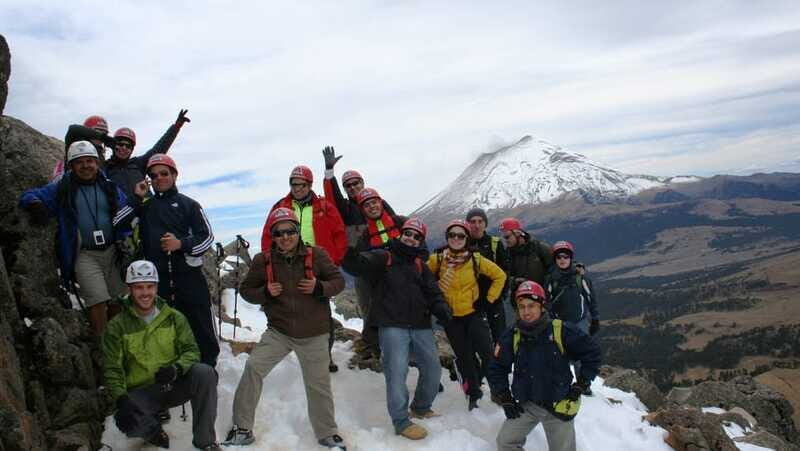 Iztaccihuatl Guided Climb - From Mercado Michoacán to the first pass: your day starts early