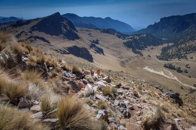 Iztaccihuatl Volcano Hike with an Alpinist - Stop 2: Paso de Cortés, historic crossing and a quick panoramic hit
