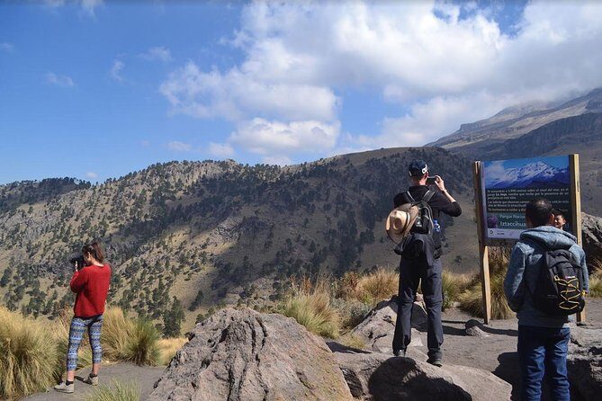Iztaccihuatl Volcano Hike with an Alpinist - What you should bring (and what not having it can ruin)