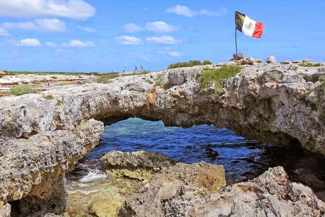 Jade Caverns Private Jeep Tour with Lunch and Snorkeling - Coco’s Beach Club: where lunch meets water time