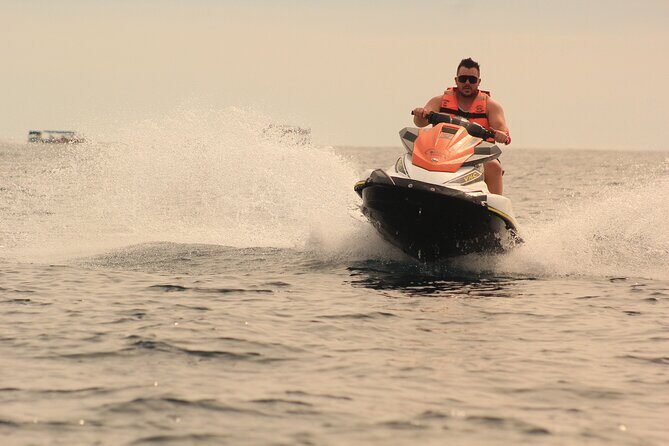 Jet Skiing in Cabo San Lucas - Safety and the crew: the part that makes or breaks it