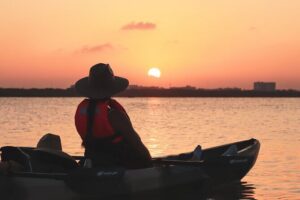 Kayak Tour at Sunset in Cancun - Where You Start: Go Kayak Cancun in Zona Hotelera