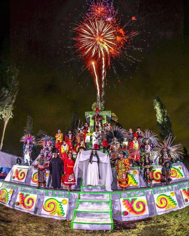 La Llorona, Live Show in the Canals of Xochimilco. - Why La Llorona on Xochimilco Works So Well