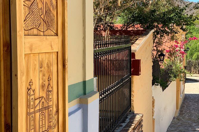 La Paz Tour, Historical City, Beach, Colonial and Beautiful scenery on the way! - How the morning works: pickup in Cabo and a full-day rhythm